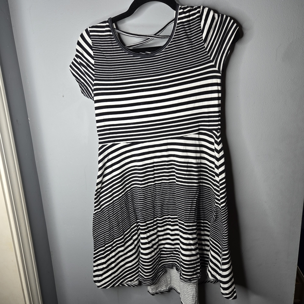 Girls Size 14 Black White Striped Fit & Flare Dress Crisscross Back Stretch